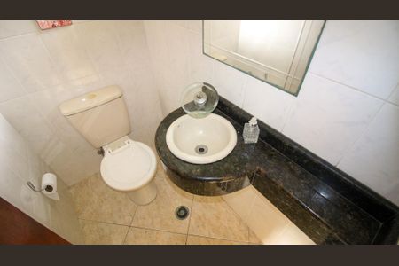 Casa de condomínio à venda com 72m², 2 quartos e 2 vagas Casa de condomínio à venda com 72m², 2 quartos e 2 vagasLavabo
