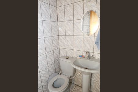 Casa à venda com 280m², 6 quartos e 4 vagas Casa à venda com 280m², 6 quartos e 4 vagasCasa 3 - Banheiro