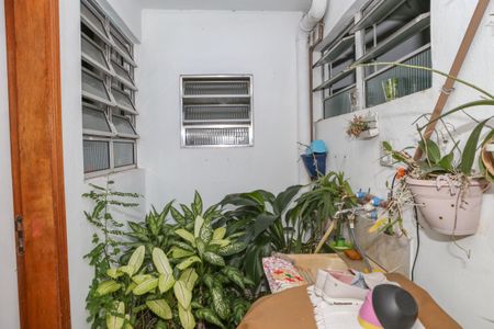Casa à venda com 280m², 6 quartos e 4 vagas Casa à venda com 280m², 6 quartos e 4 vagasÁrea de Serviço