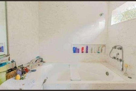 Apartamento à venda com 92m², 2 quartos e 1 vaga