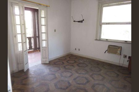 Casa à venda com 450m², 8 quartos e 3 vagas