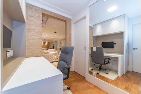 Apartamento à venda com 97m², 3 quartos e 2 vagasEscritório