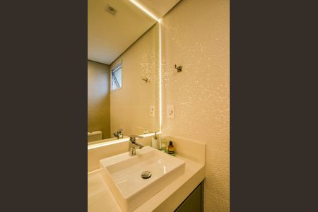 Apartamento à venda com 114m², 2 quartos e 2 vagas Apartamento à venda com 114m², 2 quartos e 2 vagasBanheiro da Suíte 1