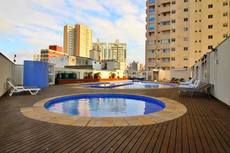Apartamento à venda com 114m², 2 quartos e 2 vagas Apartamento à venda com 114m², 2 quartos e 2 vagasÁrea comum - Piscina