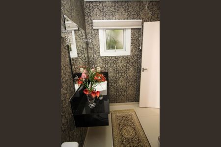 Casa à venda com 180m², 3 quartos e 2 vagasLavabo