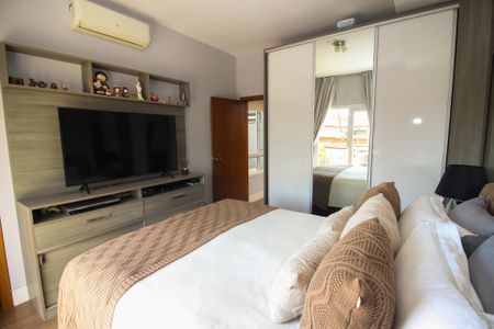 Casa à venda com 180m², 3 quartos e 2 vagasQuarto Suíte