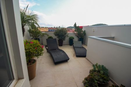 Casa à venda com 180m², 3 quartos e 2 vagasTerraço