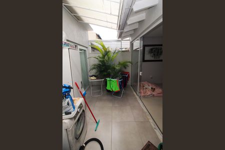 Casa à venda com 180m², 3 quartos e 2 vagasÁrea de Serviço