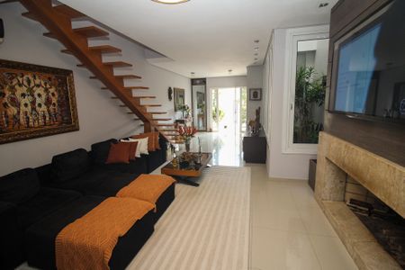 Casa à venda com 180m², 3 quartos e 2 vagasSala