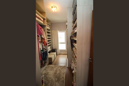 Casa à venda com 180m², 3 quartos e 2 vagasCloset