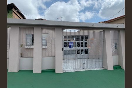 Casa à venda com 220m², 2 quartos e 8 vagasFachada