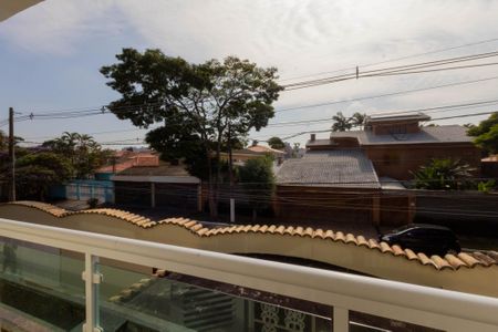 Casa para alugar com 720m², 6 quartos e 8 vagas Casa para alugar com 720m², 6 quartos e 8 vagasVaranda Quarto 1 Suíte