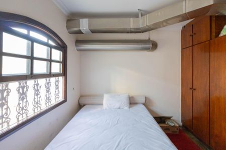 Casa para alugar com 720m², 6 quartos e 8 vagas Casa para alugar com 720m², 6 quartos e 8 vagasQuarto de Serviço