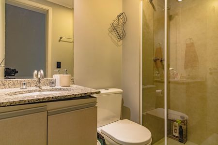 Apartamento à venda com 71m², 2 quartos e 1 vaga Apartamento à venda com 71m², 2 quartos e 1 vagaBanheiro Social