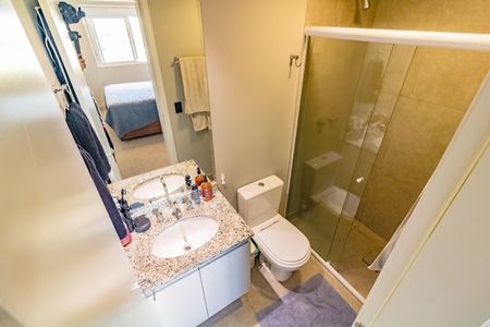 Apartamento à venda com 71m², 2 quartos e 1 vaga Apartamento à venda com 71m², 2 quartos e 1 vagaBanheiro da Suíte