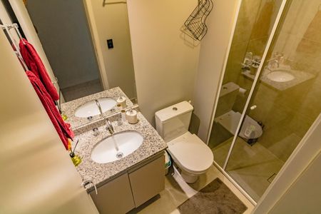 Apartamento à venda com 71m², 2 quartos e 1 vaga Apartamento à venda com 71m², 2 quartos e 1 vagaBanheiro Social