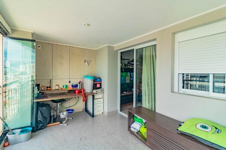 Apartamento à venda com 71m², 2 quartos e 1 vaga Apartamento à venda com 71m², 2 quartos e 1 vagaVaranda