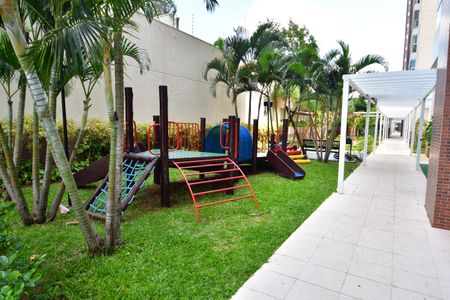 Apartamento para alugar com 137m², 4 quartos e 3 vagasÁrea comum - Playground