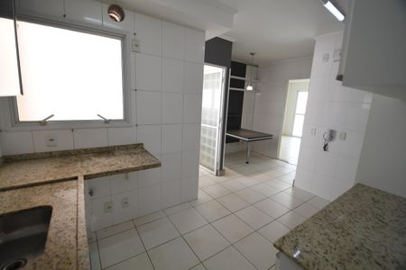 Apartamento para alugar com 137m², 4 quartos e 3 vagasCozinha