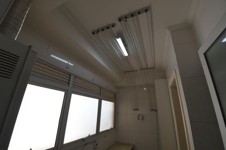 Apartamento para alugar com 137m², 4 quartos e 3 vagasÁrea de Serviço