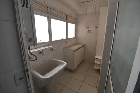 Apartamento para alugar com 137m², 4 quartos e 3 vagasÁrea de Serviço