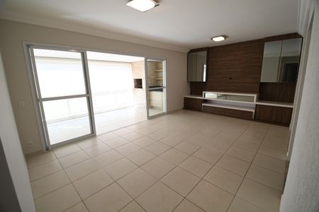 Apartamento para alugar com 137m², 4 quartos e 3 vagasSala