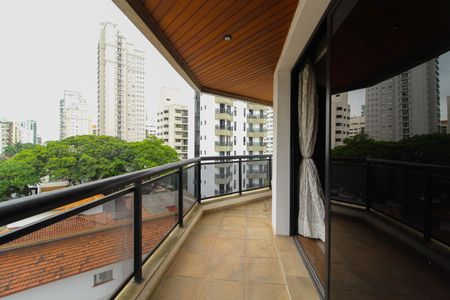 Apartamento à venda com 311m², 3 quartos e sem vaga Apartamento à venda com 311m², 3 quartos e sem vagaVaranda da Sala