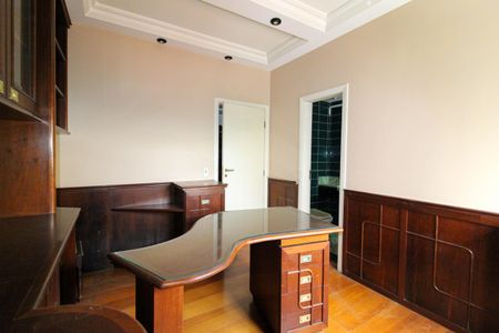 Apartamento à venda com 311m², 3 quartos e sem vaga Apartamento à venda com 311m², 3 quartos e sem vagaQuarto 1 - Suíte