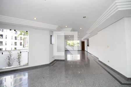 Apartamento à venda com 311m², 3 quartos e sem vaga Apartamento à venda com 311m², 3 quartos e sem vagaÁrea comum