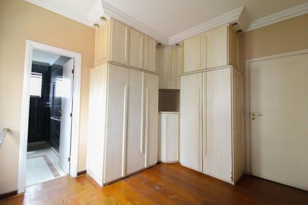 Apartamento à venda com 311m², 3 quartos e sem vaga Apartamento à venda com 311m², 3 quartos e sem vagaQuarto 2 - Suíte