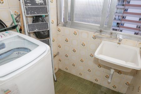 Apartamento à venda com 62m², 2 quartos e sem vaga Apartamento à venda com 62m², 2 quartos e sem vagaCozinha e Área de Serviço