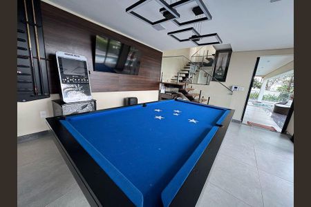 Casa à venda com 1000m², 4 quartos e 8 vagasSala de Jogos