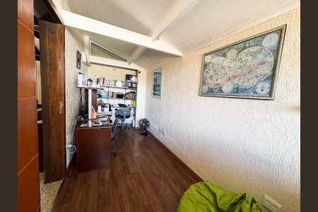 Casa à venda com 1000m², 4 quartos e 8 vagasQuarto 3