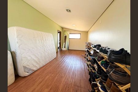 Casa à venda com 1000m², 4 quartos e 8 vagasQuarto 3