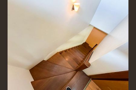 Casa à venda com 1000m², 4 quartos e 8 vagasescada