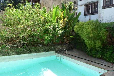 Casa à venda com 700m², 4 quartos e 2 vagas Casa à venda com 700m², 4 quartos e 2 vagasÁrea comum