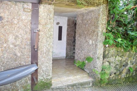 Casa à venda com 700m², 4 quartos e 2 vagas Casa à venda com 700m², 4 quartos e 2 vagasÁrea comum