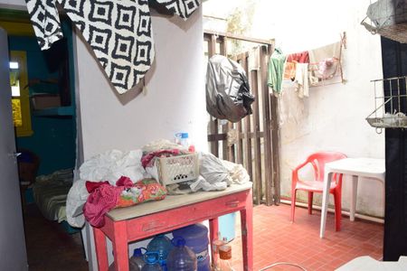 Casa à venda com 700m², 4 quartos e 2 vagas Casa à venda com 700m², 4 quartos e 2 vagasQuarto de Serviço