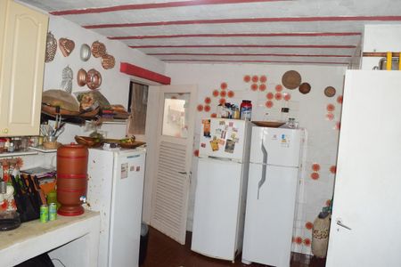 Casa à venda com 700m², 4 quartos e 2 vagas Casa à venda com 700m², 4 quartos e 2 vagasCozinha