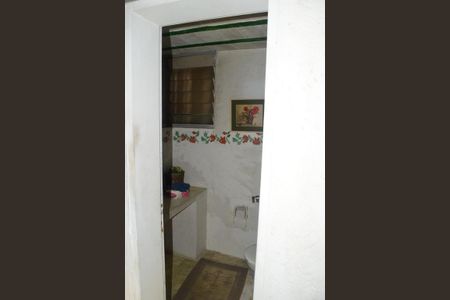 Casa à venda com 700m², 4 quartos e 2 vagas Casa à venda com 700m², 4 quartos e 2 vagasBanheiro