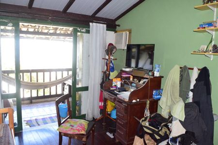 Casa à venda com 700m², 4 quartos e 2 vagas Casa à venda com 700m², 4 quartos e 2 vagasQuarto 1