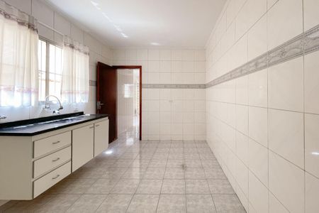 Casa à venda com 125m², 2 quartos e 2 vagas Casa à venda com 125m², 2 quartos e 2 vagasCozinha