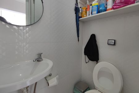 Casa à venda com 165m², 3 quartos e 4 vagasBanheiro de serviço