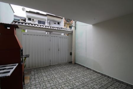 Casa de condomínio à venda com 112m², 3 quartos e 1 vagaGaragem