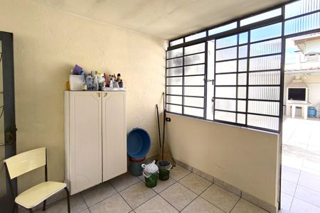 Casa à venda com 173m², 3 quartos e 4 vagas Casa à venda com 173m², 3 quartos e 4 vagasÁrea de Serviço