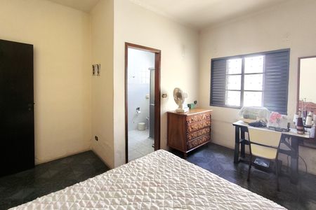 Casa à venda com 173m², 3 quartos e 4 vagas Casa à venda com 173m², 3 quartos e 4 vagasQuarto 1 - Suíte