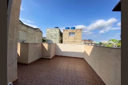 Casa à venda com 210m², 3 quartos e 2 vagas Casa à venda com 210m², 3 quartos e 2 vagasVaranda Quarto de Serviço