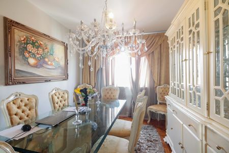 Apartamento à venda com 205m², 4 quartos e 2 vagasSala