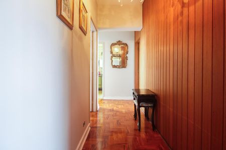 Apartamento à venda com 205m², 4 quartos e 2 vagasCorredor de Acesso