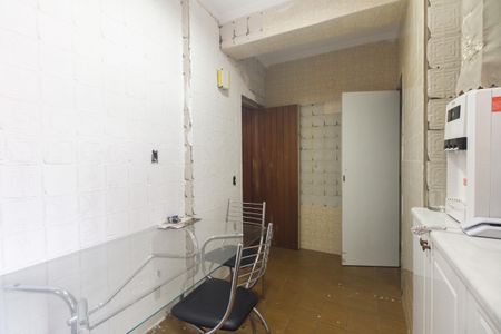 Apartamento à venda com 205m², 4 quartos e 2 vagasCozinha